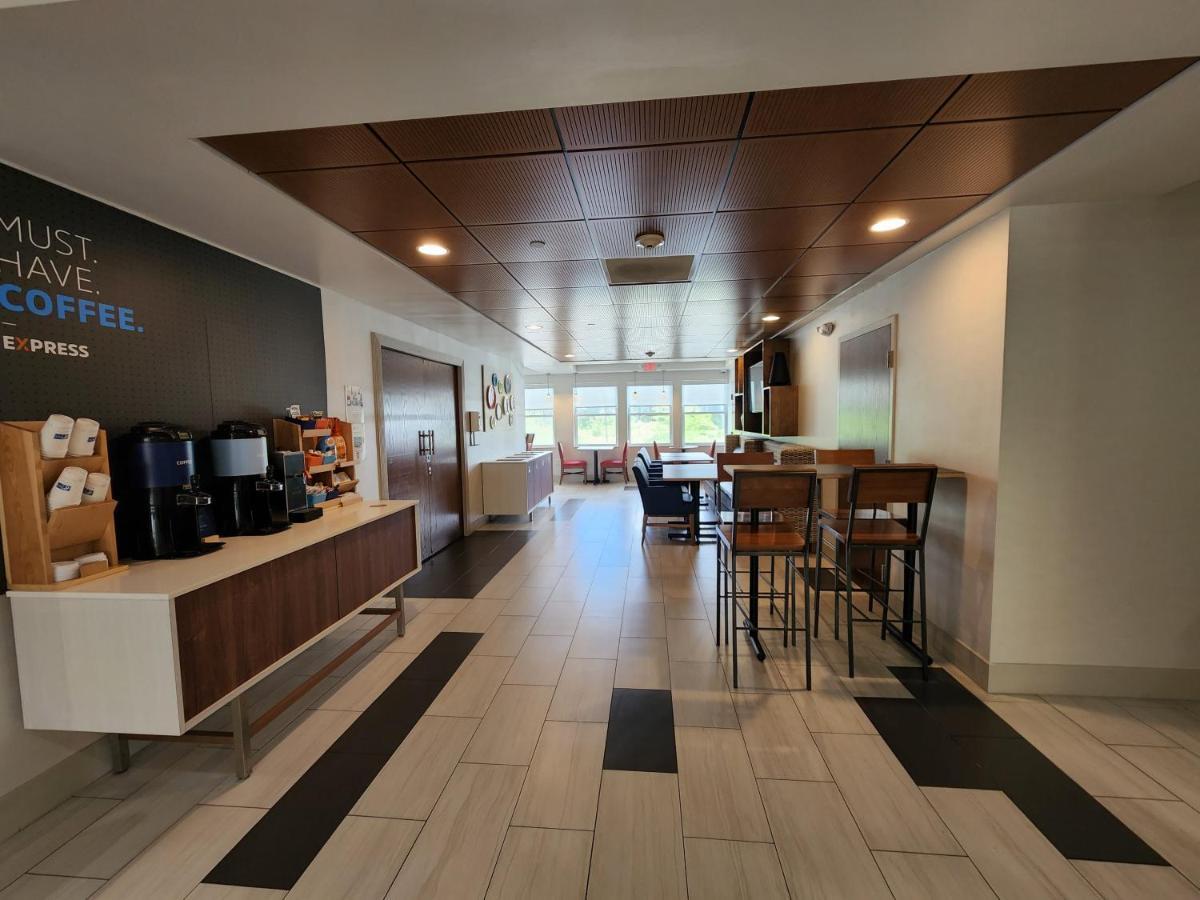 Holiday Inn Express Hotel & Suites Rochester By Ihg Exteriér fotografie