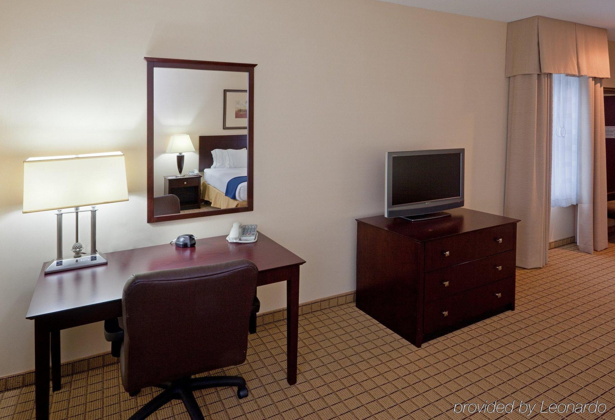 Holiday Inn Express Hotel & Suites Rochester By Ihg Pokoj fotografie
